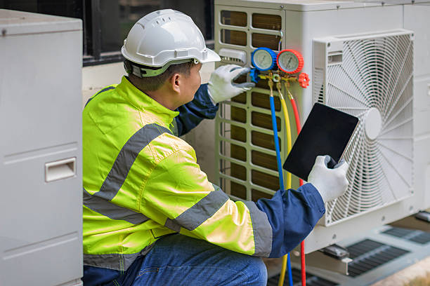 Professional Hvac technician working in Derry, NH